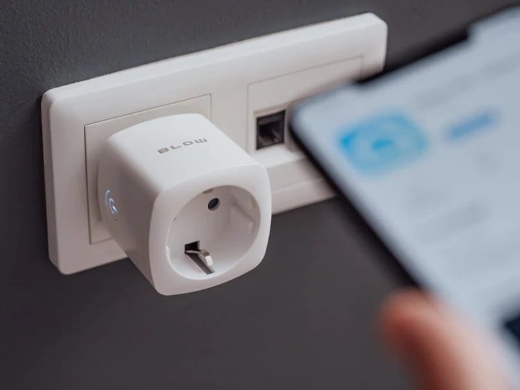 Gniazdo SMART sterowane WiFi ze smartfona