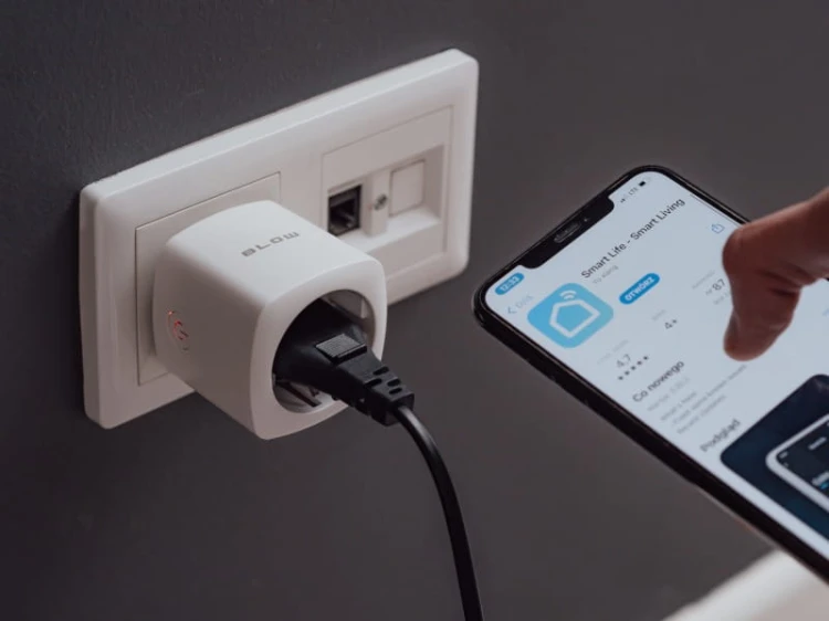 Gniazdo SMART sterowane WiFi ze smartfona
