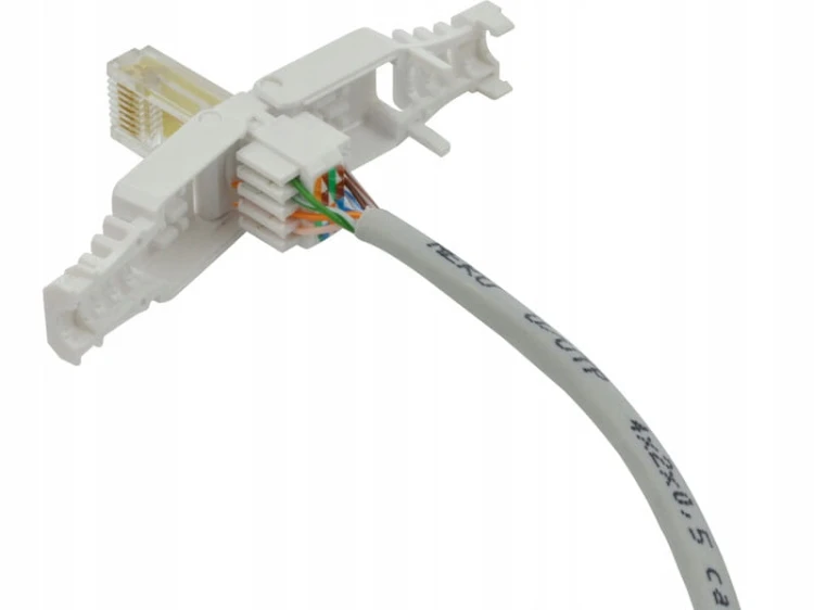 Wtyk-RJ45-8p8c-kat-5e-UTP-#3.jpg